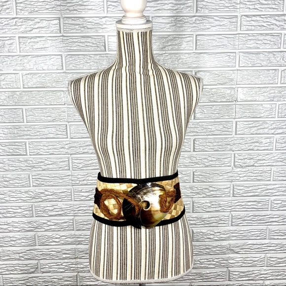 Vintage Accessories - Vintage Wide Straw Belt w/Abalone Shell and Rope